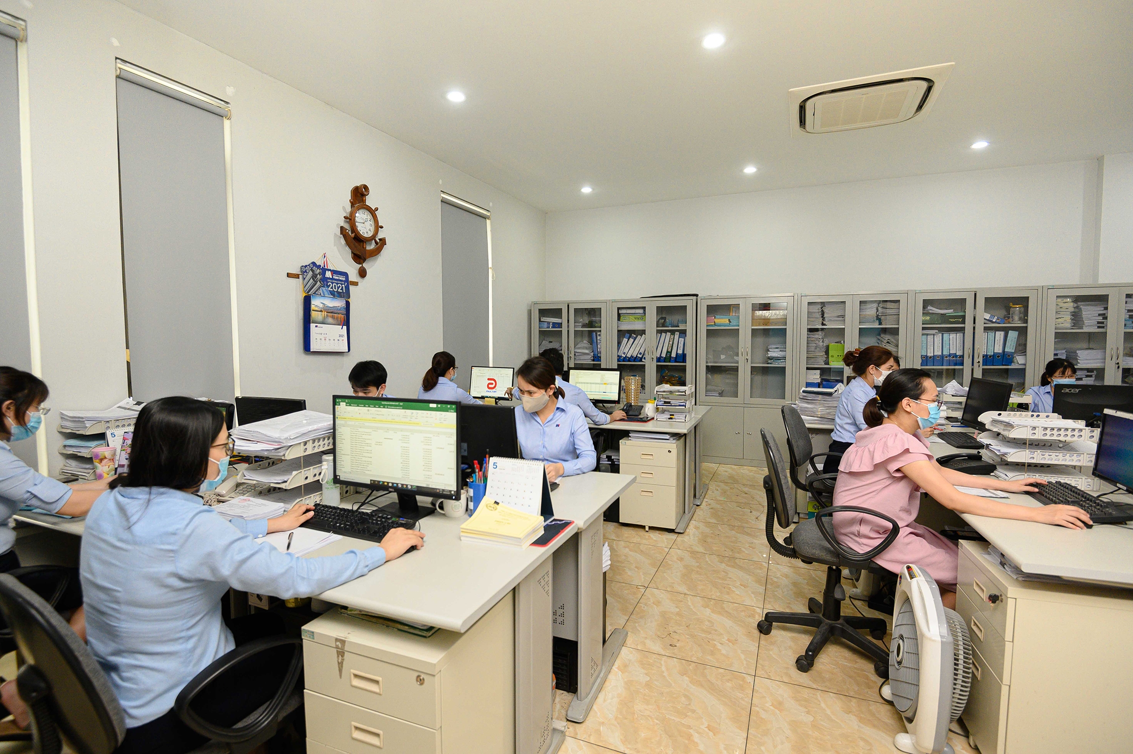 Ph&ograve;ng kinh doanh - C&ocirc;ng ty Th&eacute;p Minh Ngọc 
